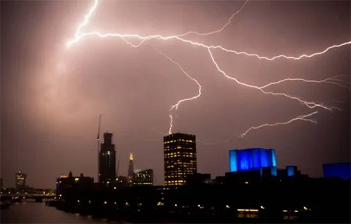 雷電